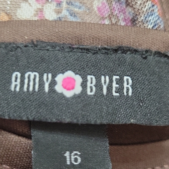 Three Piece Ensemble - Picture 6 of 7